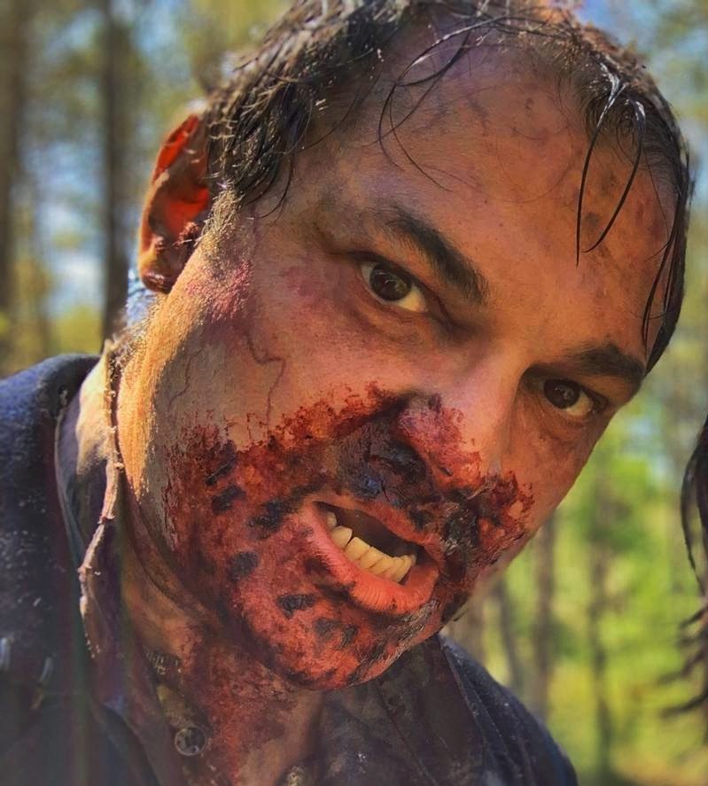 Maquillaje de zombi con sangre